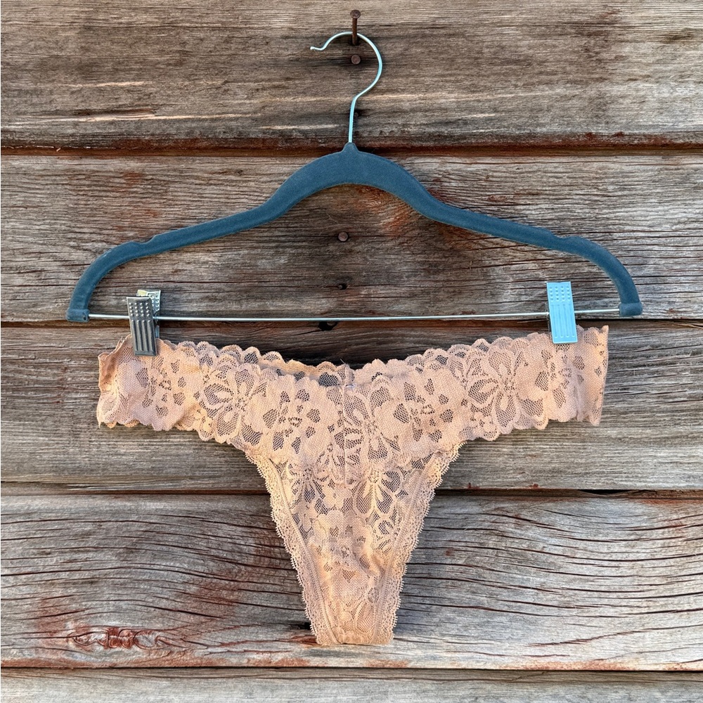 Victoria’s Secret Lace Thong Panty